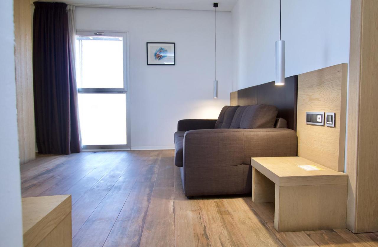 Hotel Sv Chrome Abudża Zewnętrze zdjęcie