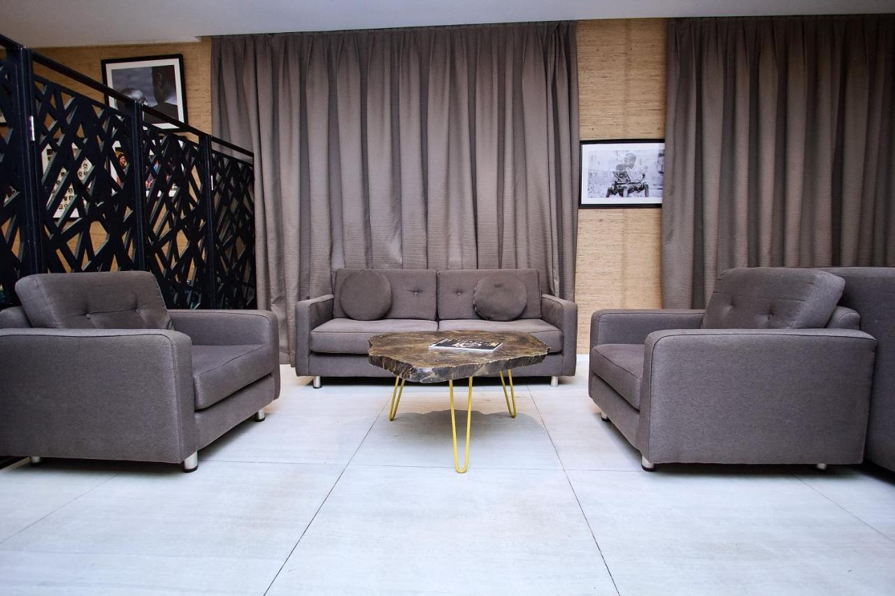 Hotel Sv Chrome Abudża Zewnętrze zdjęcie