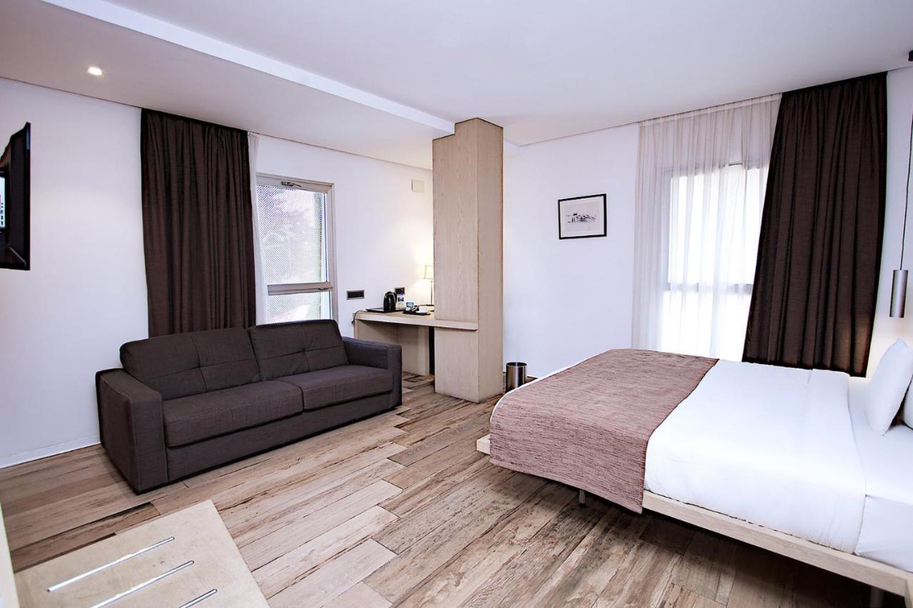 Hotel Sv Chrome Abudża Zewnętrze zdjęcie