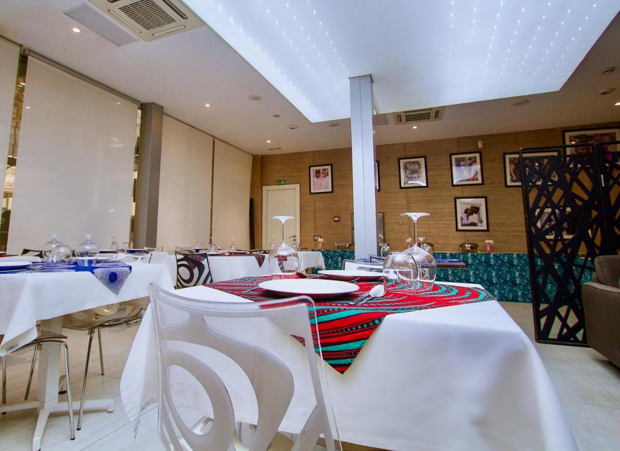 Hotel Sv Chrome Abudża Zewnętrze zdjęcie