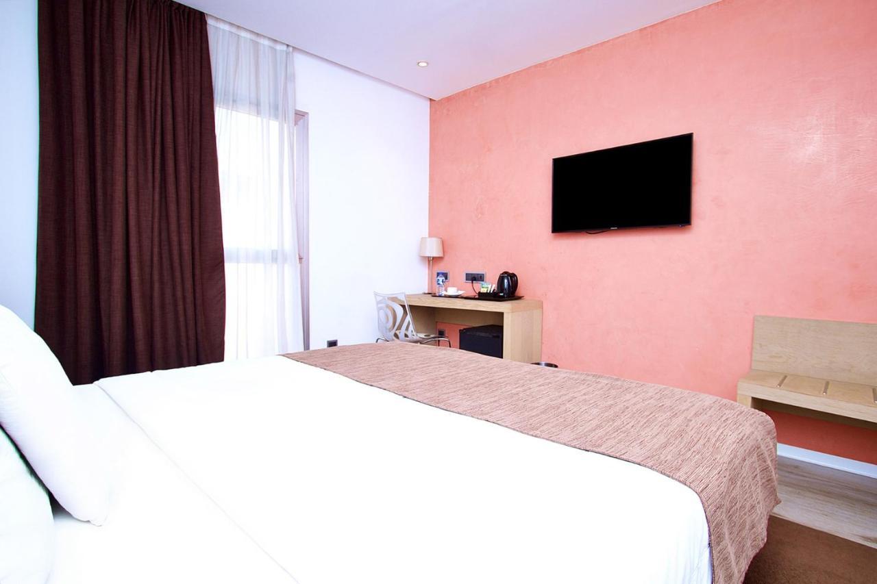 Hotel Sv Chrome Abudża Zewnętrze zdjęcie