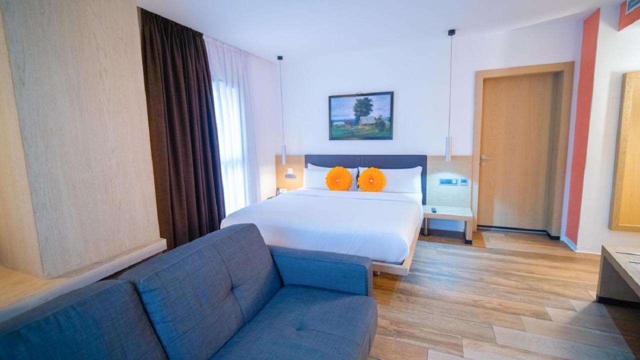 Hotel Sv Chrome Abudża Zewnętrze zdjęcie