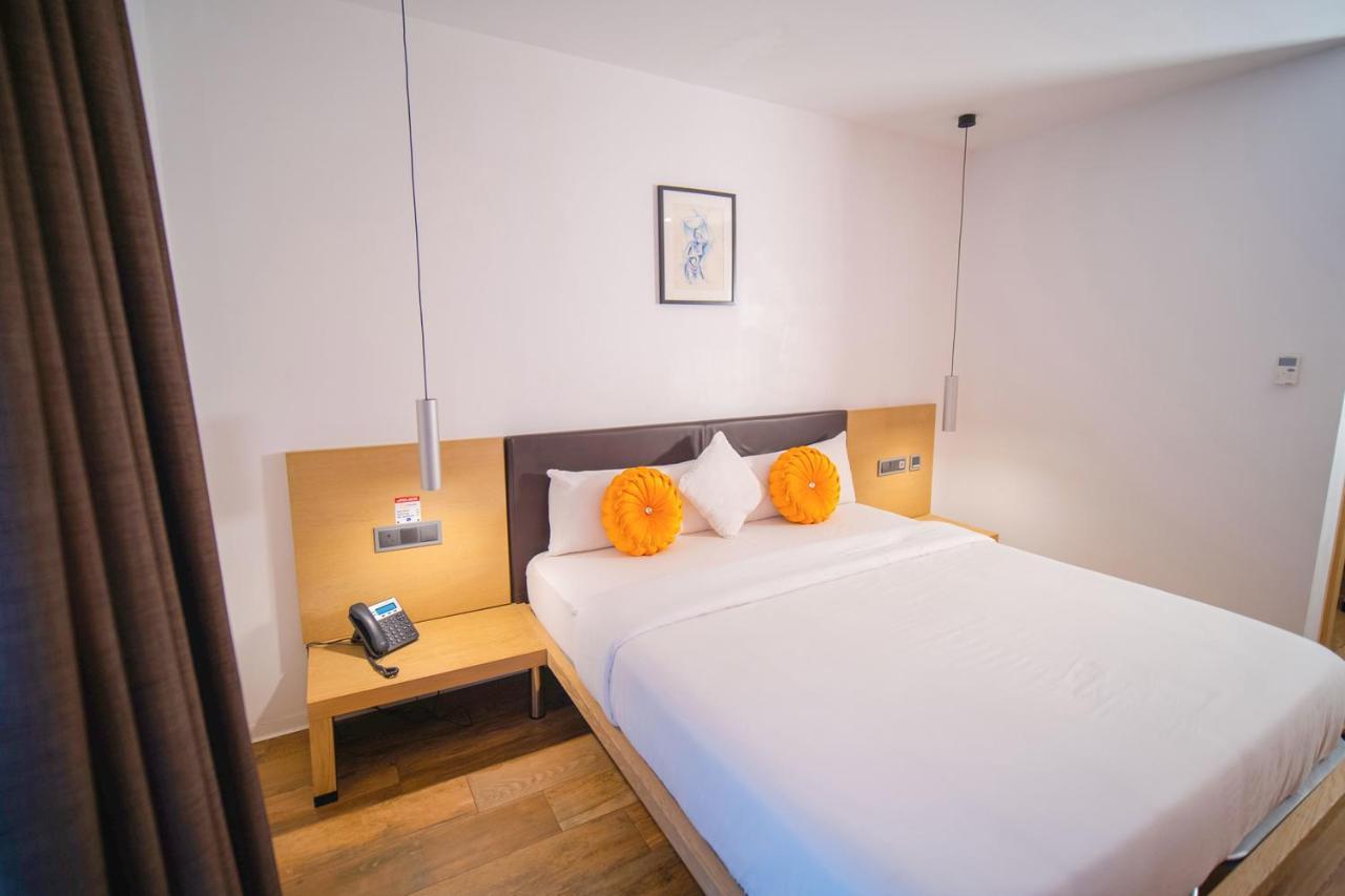 Hotel Sv Chrome Abudża Zewnętrze zdjęcie
