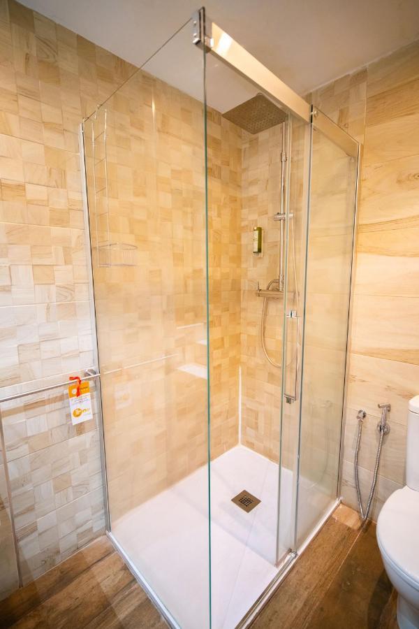 Hotel Sv Chrome Abudża Zewnętrze zdjęcie