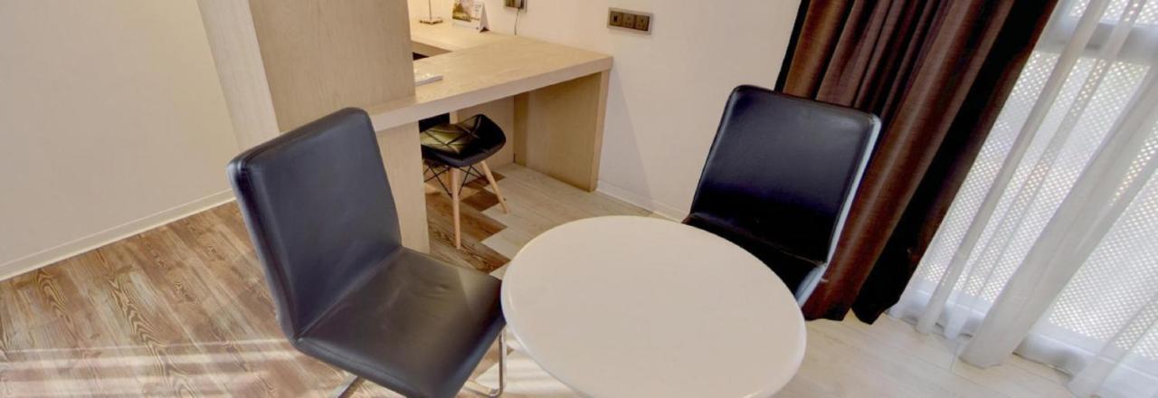 Hotel Sv Chrome Abudża Zewnętrze zdjęcie