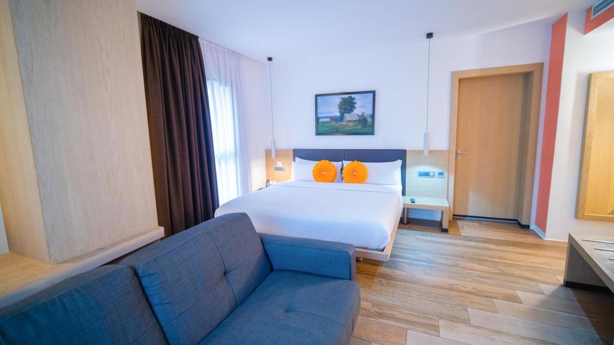 Hotel Sv Chrome Abudża Zewnętrze zdjęcie