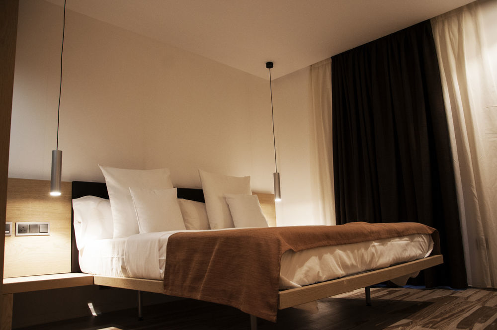 Hotel Sv Chrome Abudża Zewnętrze zdjęcie